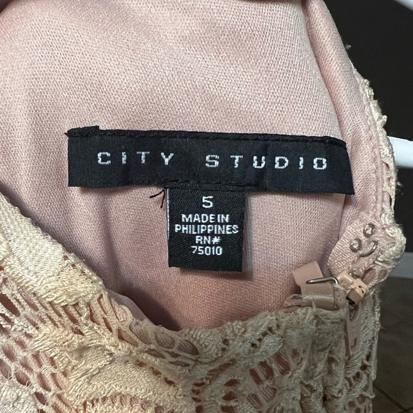 City Studio lace dress - Picture 3 of 3